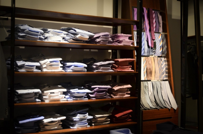 ecommerce--min_shirts_exhibition_shop_shopping_shelf_buy_business_clothing-940715